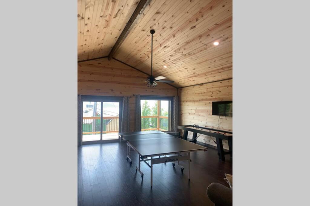 Chalet Village- Amazing Mountain Views - Piney Butt Place Gatlinburg Exterior foto