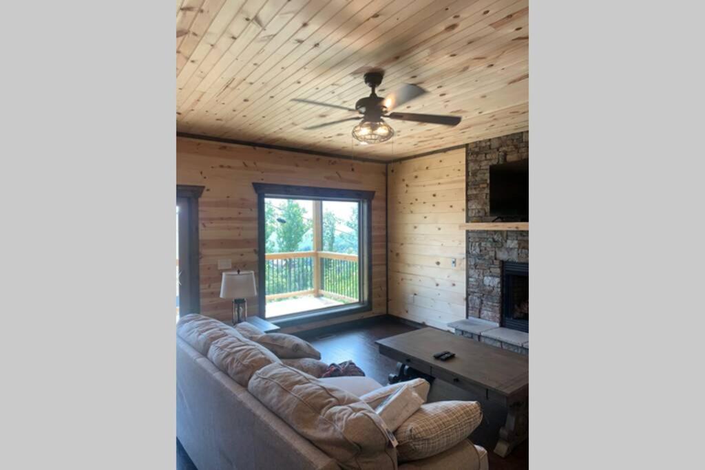 Chalet Village- Amazing Mountain Views - Piney Butt Place Gatlinburg Exterior foto